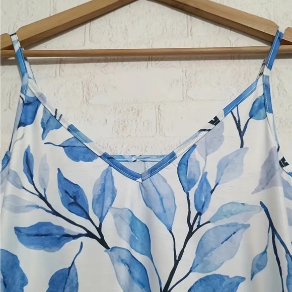 NWT blue and white dress - Picture 5 of 6